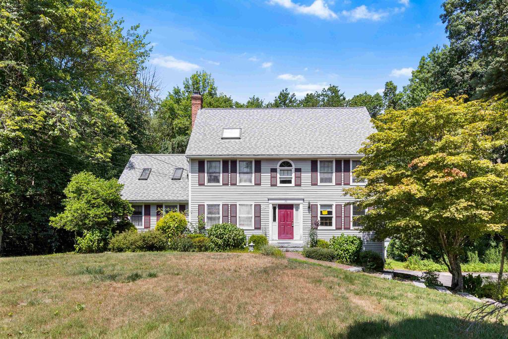 36 Pitman Road, Hampstead, NH 03826