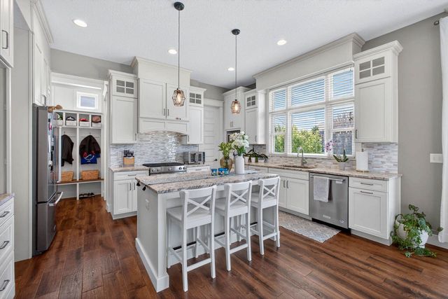 5700 Emily Road, Bettendorf, IA 52722