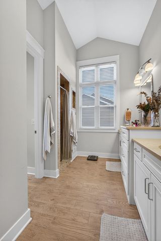 5700 Emily Road, Bettendorf, IA 52722
