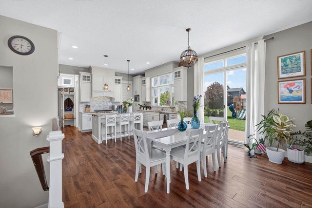 5700 Emily Road, Bettendorf, IA 52722