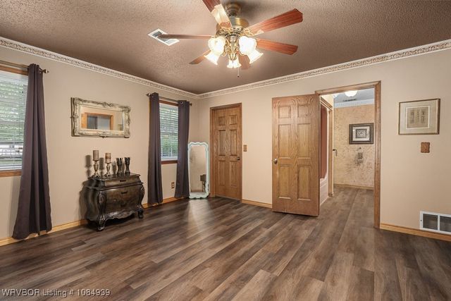 1522 Holt Summit Place, Van Buren, AR 72956