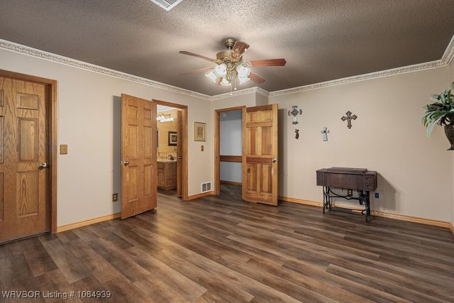 1522 Holt Summit Place, Van Buren, AR 72956