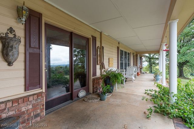 1522 Holt Summit Place, Van Buren, AR 72956