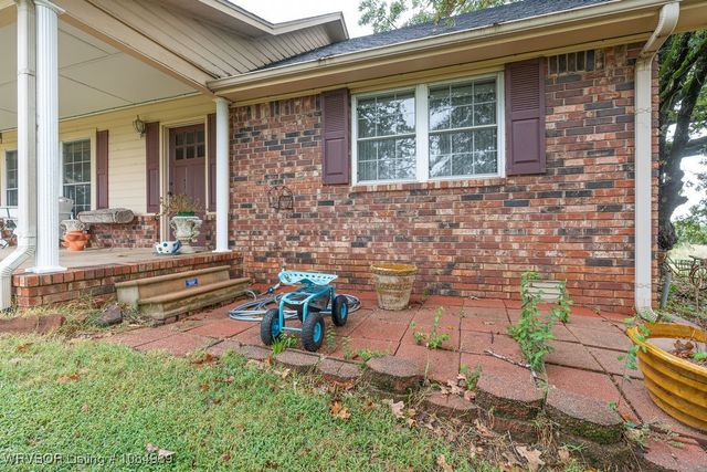 1522 Holt Summit Place, Van Buren, AR 72956