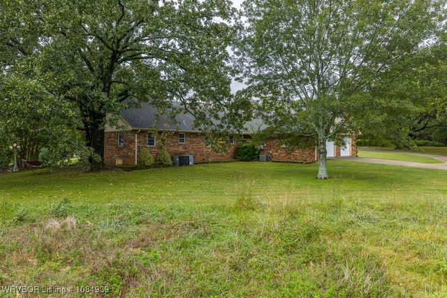 1522 Holt Summit Place, Van Buren, AR 72956