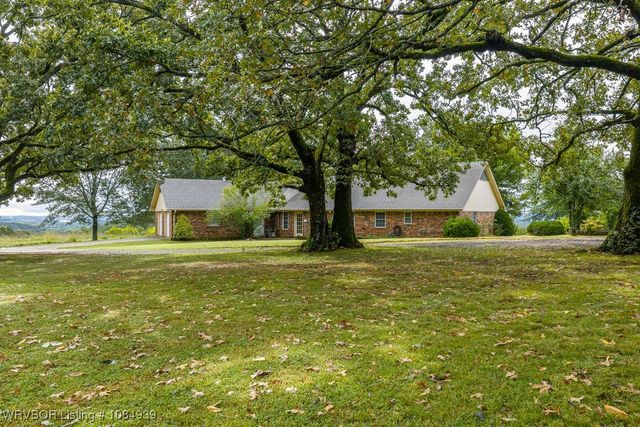 1522 Holt Summit Place, Van Buren, AR 72956