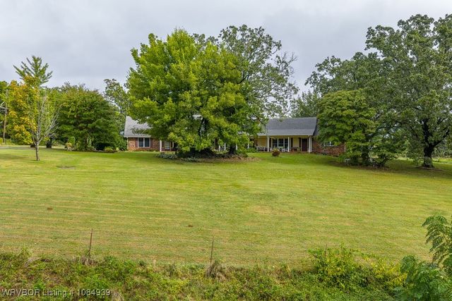 1522 Holt Summit Place, Van Buren, AR 72956