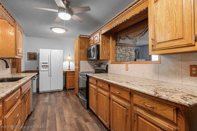 1522 Holt Summit Place, Van Buren, AR 72956