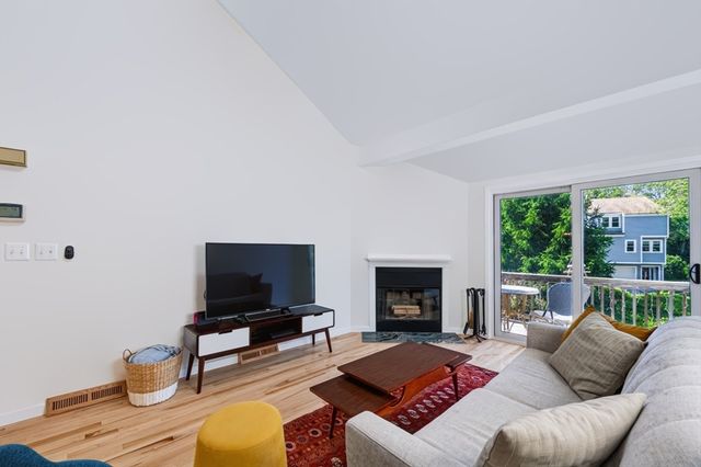 1B Fletcher Way 128A-B, Salem, MA 01970