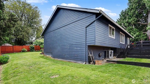4610 S 160th Street S, Tukwila, WA 98188