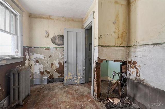 137 E Main Street, Hillsboro, OH 45133