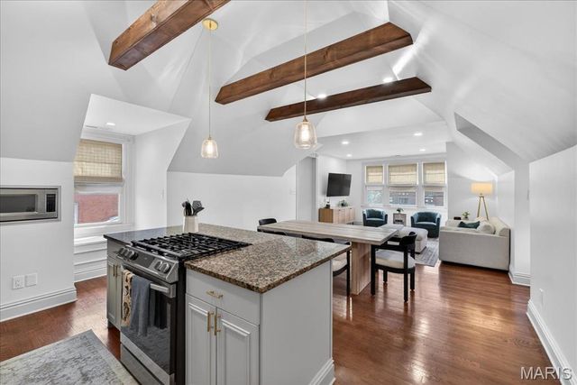 3559 Halliday Ave 301, St Louis, MO 63118