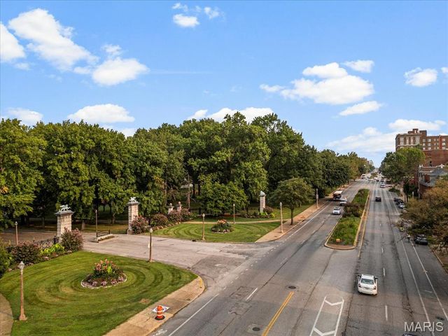 3559 Halliday Ave 301, St Louis, MO 63118