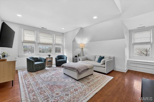 3559 Halliday Ave 301, St Louis, MO 63118