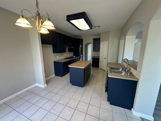 8404 Laughing Waters Trail, Mckinney, TX 75070