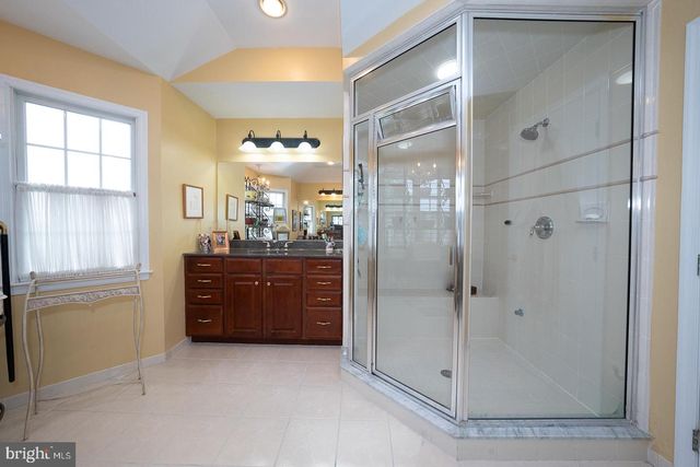 1109 RIVERVIEW LN, West Conshohocken, PA 19428