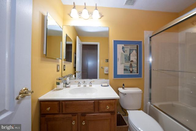 1109 RIVERVIEW LN, West Conshohocken, PA 19428