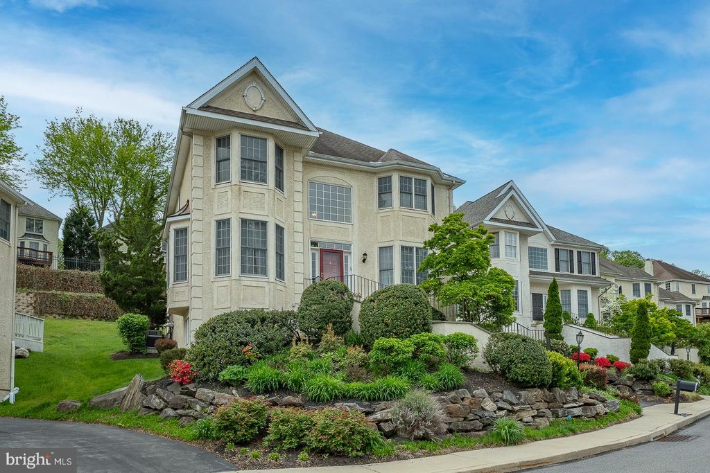 1109 RIVERVIEW LN, West Conshohocken, PA 19428