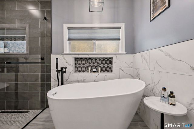 257 Silver Hill Lane, Stamford, CT 06905