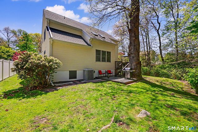 257 Silver Hill Lane, Stamford, CT 06905