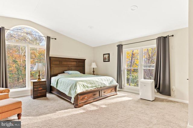 517 W RIVERSIDE DR, Lanexa, VA 23089