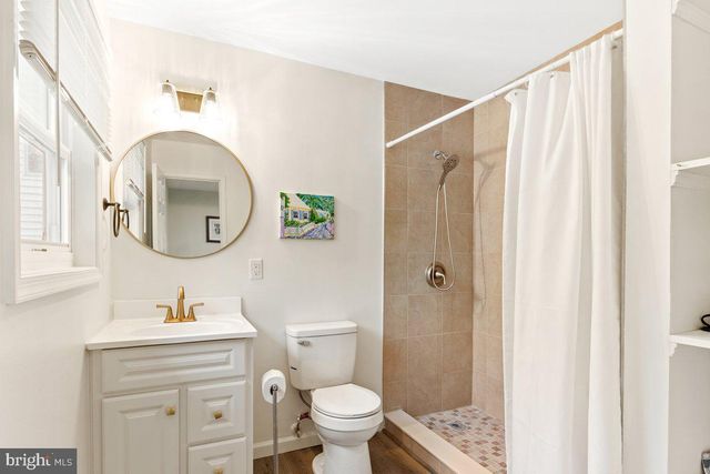 517 W RIVERSIDE DR, Lanexa, VA 23089