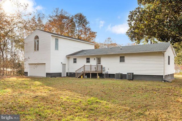 517 W RIVERSIDE DR, Lanexa, VA 23089
