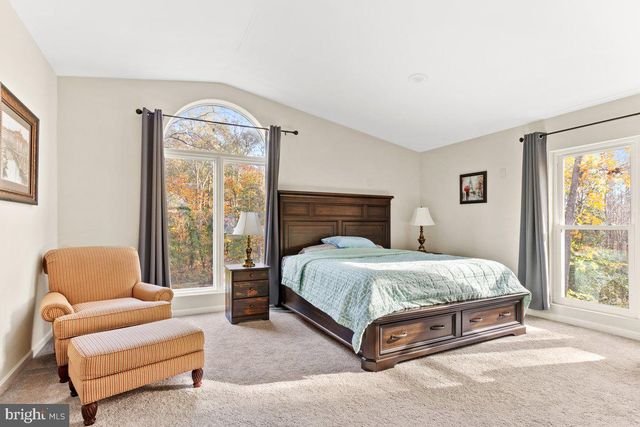 517 W RIVERSIDE DR, Lanexa, VA 23089