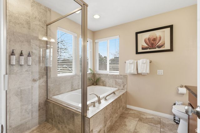 3581 E LONE BROOK LN, Salt Lake City, UT 84121