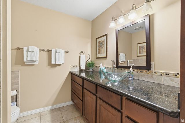 3581 E LONE BROOK LN, Salt Lake City, UT 84121