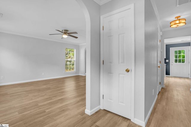 15 Crossview Drive, Simpsonville, SC 29680