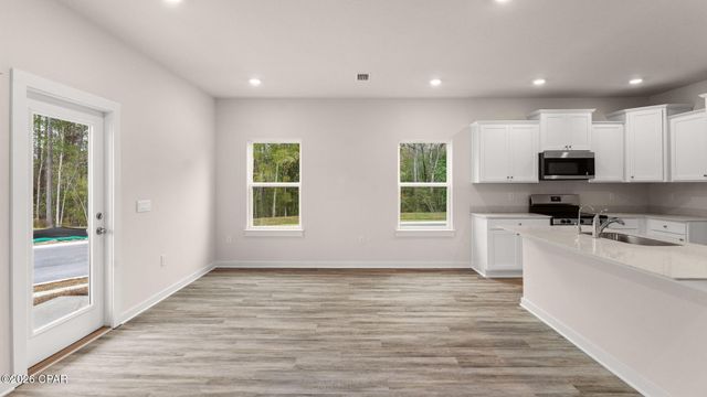 258 Phillips Bluff Avenue, Panama City Beach, FL 32407