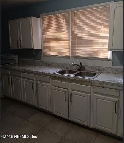 1770 W W 10TH STREET Street, Jacksonville, FL 32209