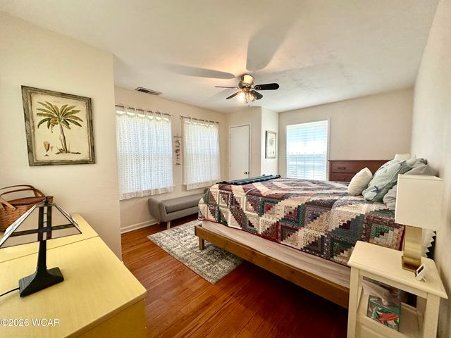 937 Fairview Avenue, Bowling Green, OH 43402