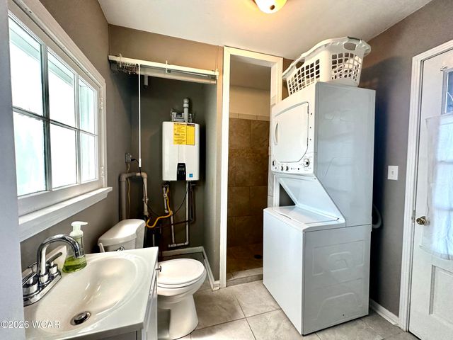 937 Fairview Avenue, Bowling Green, OH 43402