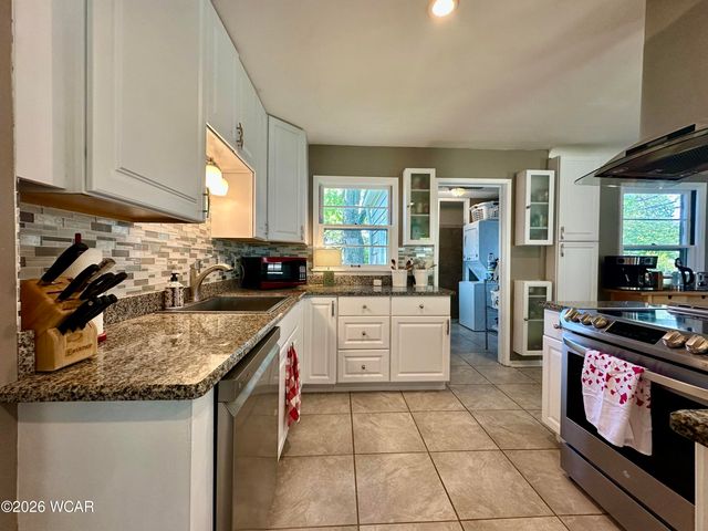 937 Fairview Avenue, Bowling Green, OH 43402