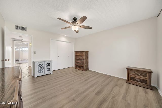 14026 N THUNDERBIRD Boulevard, Sun City, AZ 85351