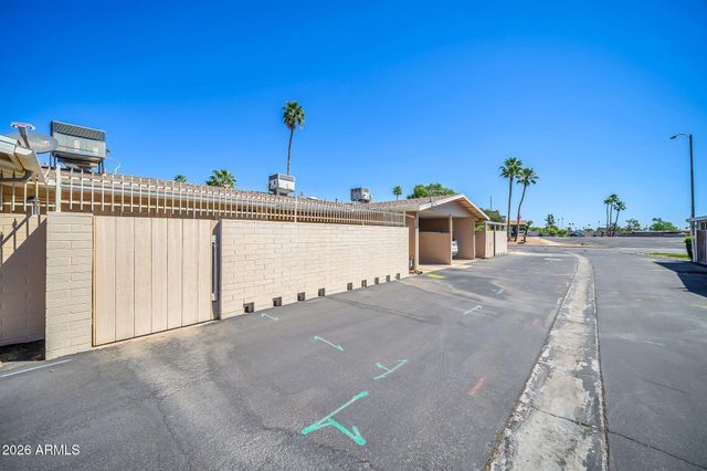 14026 N THUNDERBIRD Boulevard, Sun City, AZ 85351