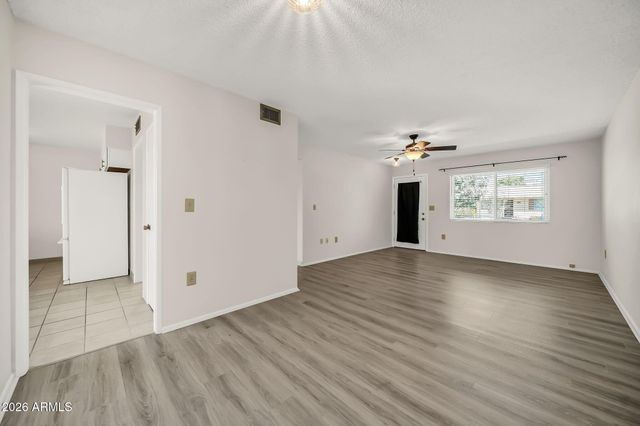 14026 N THUNDERBIRD Boulevard, Sun City, AZ 85351