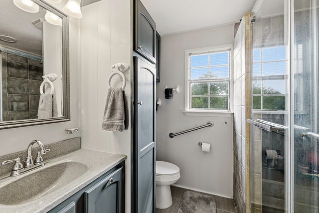 1211 AN County Road 153, Palestine, TX 75801