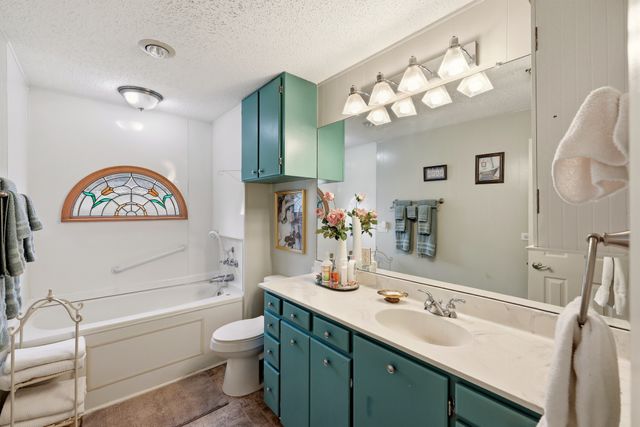 1211 AN County Road 153, Palestine, TX 75801