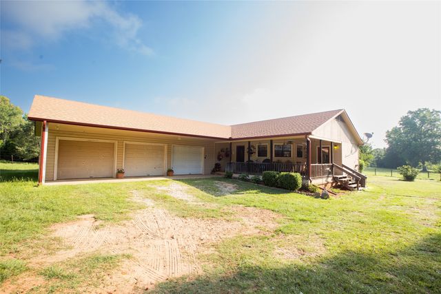 1211 AN County Road 153, Palestine, TX 75801
