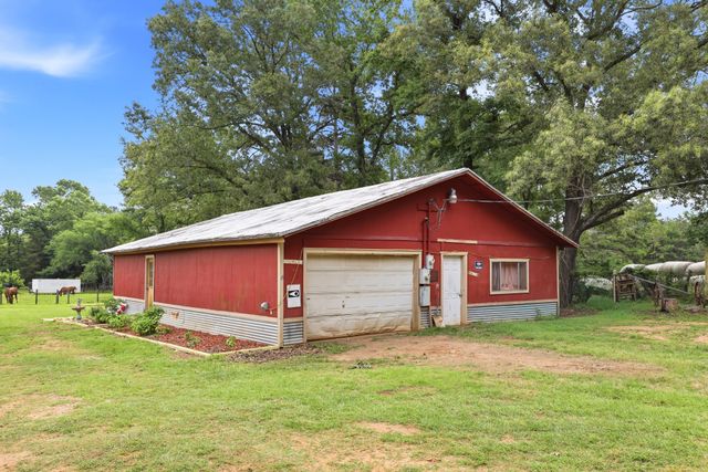 1211 AN County Road 153, Palestine, TX 75801