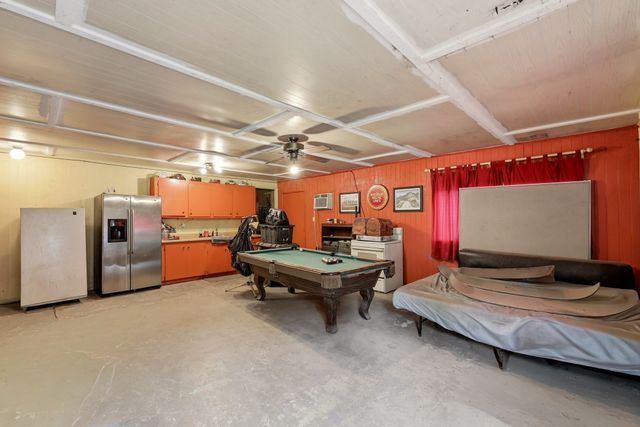 1211 AN County Road 153, Palestine, TX 75801