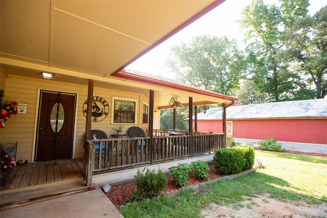 1211 AN County Road 153, Palestine, TX 75801