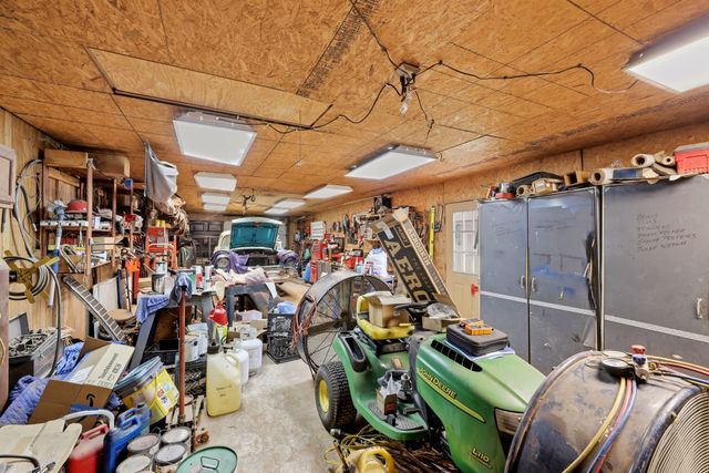 1211 AN County Road 153, Palestine, TX 75801