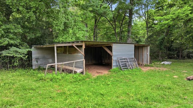 1211 AN County Road 153, Palestine, TX 75801
