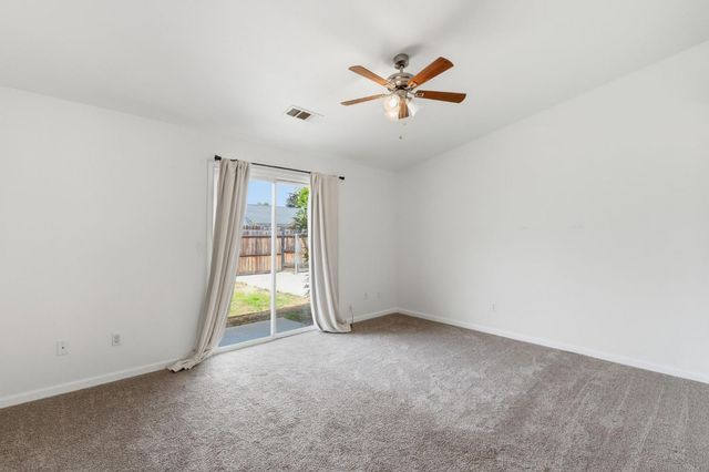 1515 Morgan Drive, Kingsburg, CA 93631