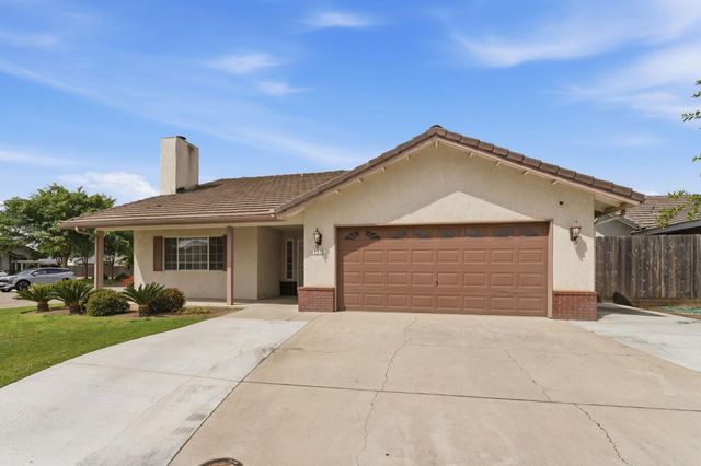 1515 Morgan Drive, Kingsburg, CA 93631
