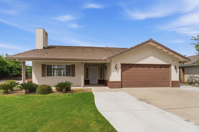 1515 Morgan Drive, Kingsburg, CA 93631